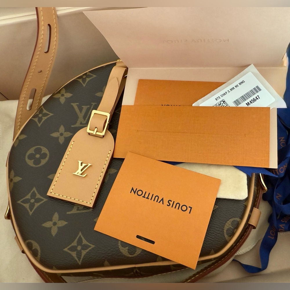 Boite Chapeau Souple MM
M45647